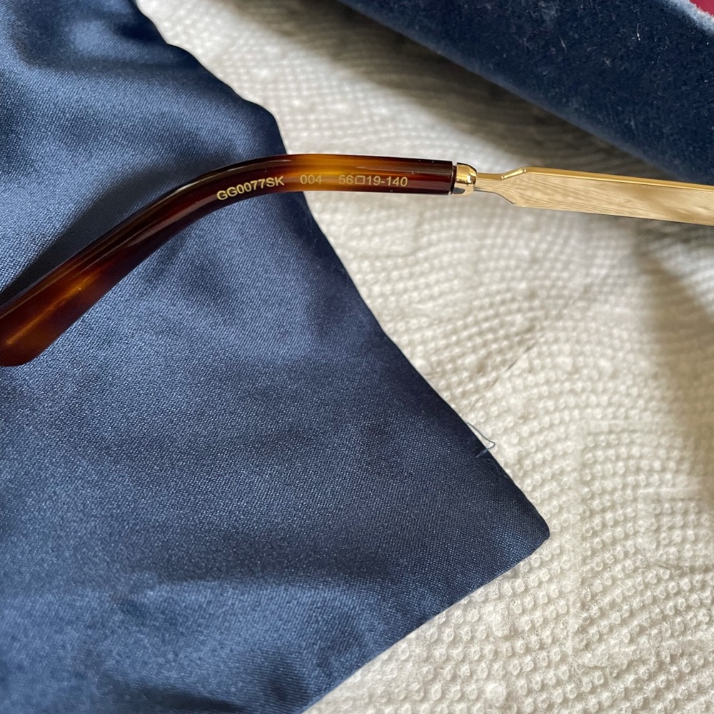 Authentic Gucci Sunglasses - image 4